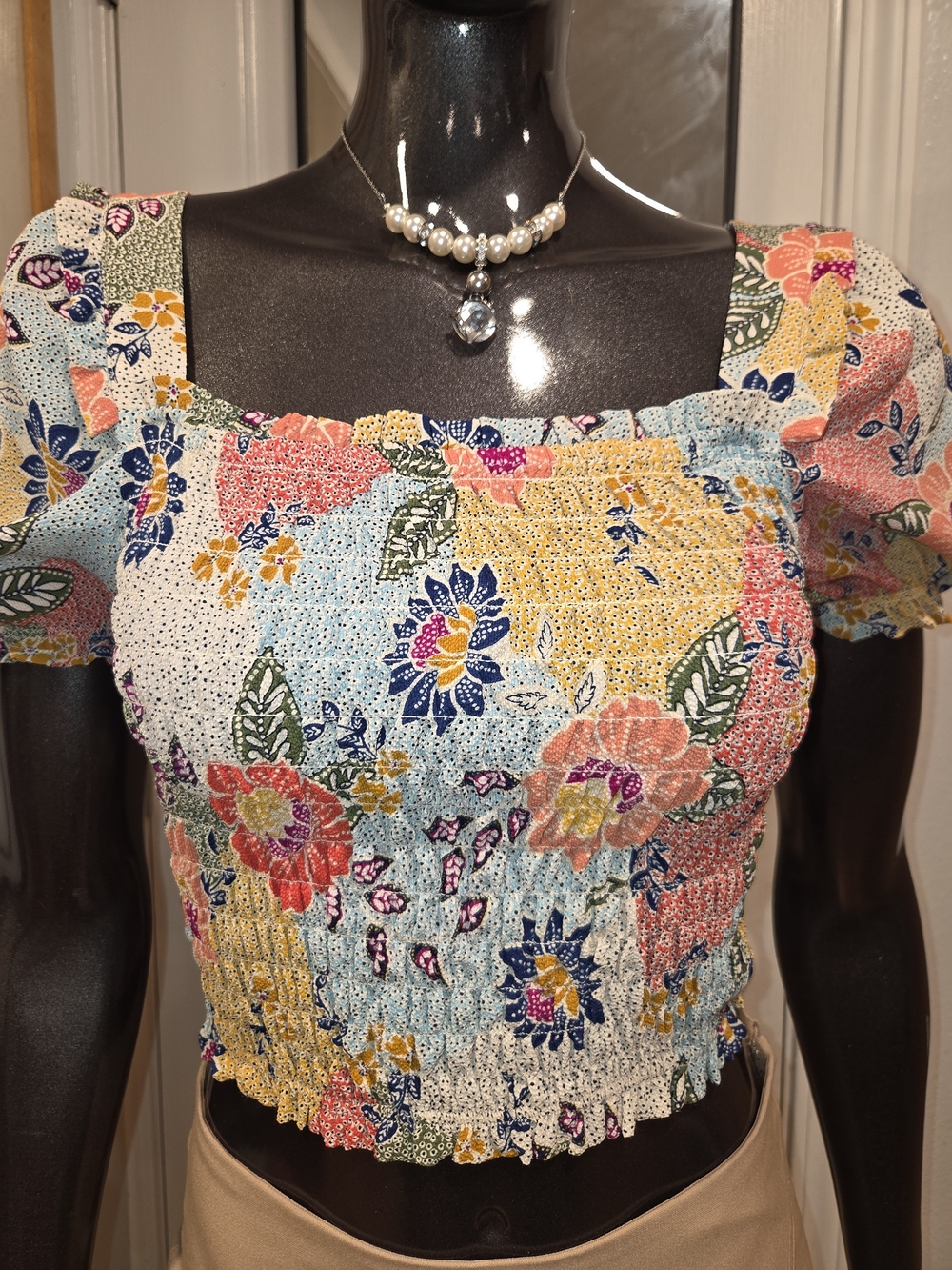 Monteau Beautiful Multicolor Floral Smocked Crop Top - Blue, Yellow, Pink Sz L